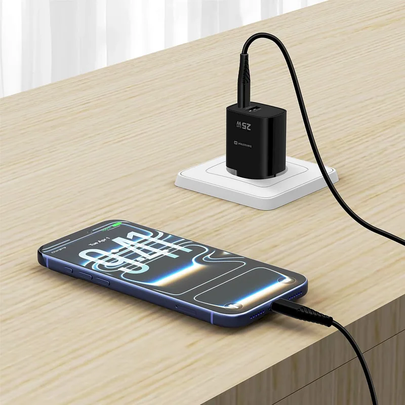 Swissten Travel Charger Edge GaN USB-A 18W / USB-C 25W black