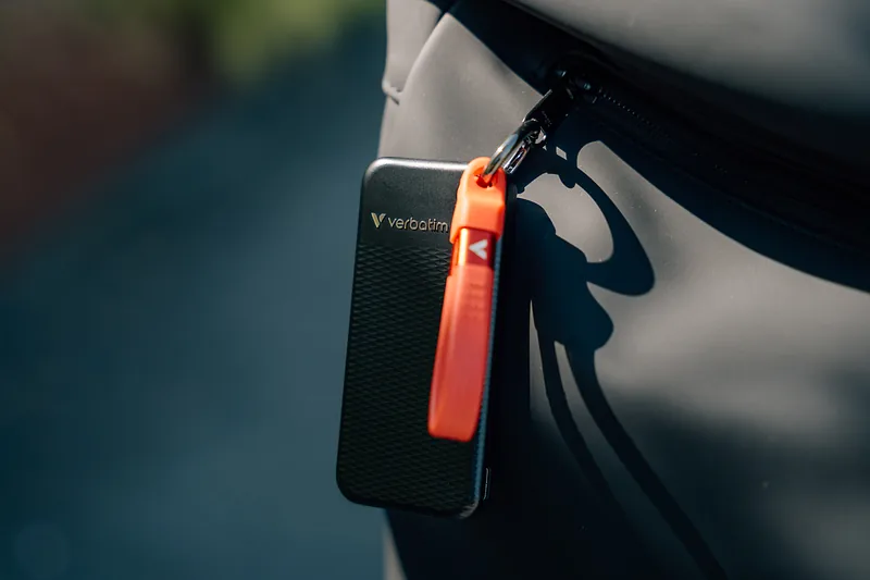 Verbatim Pocket SSD 1 TB USB tüüp-C 3.2 Gen 2 (3.1 Gen 2) Must, Punane