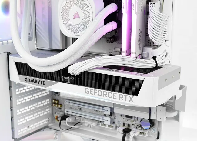 Level UP [Q07] Ryzen 7 | RTX 5070 | 32GB | 2TB