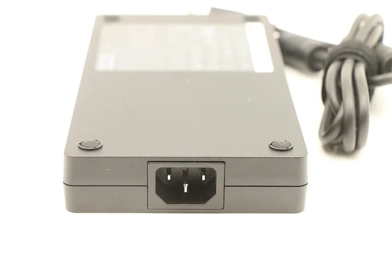 Lenovo 5A10W86290 toiteadapter ja vaheldi Hoonesisene 300 W Must
