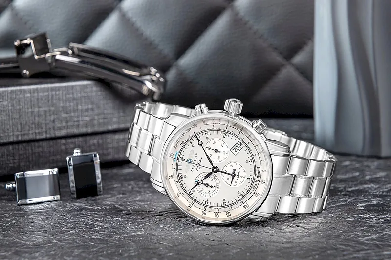 ZEPPELIN 100 Jahre Chronograph Men’s Watch 7680MB-1 / silver