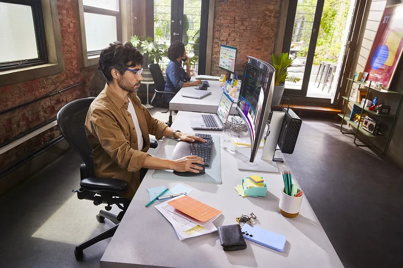 HP Series 7 Pro 37.5 inch WQHD+ Thunderbolt 4 Monitor – 738pu