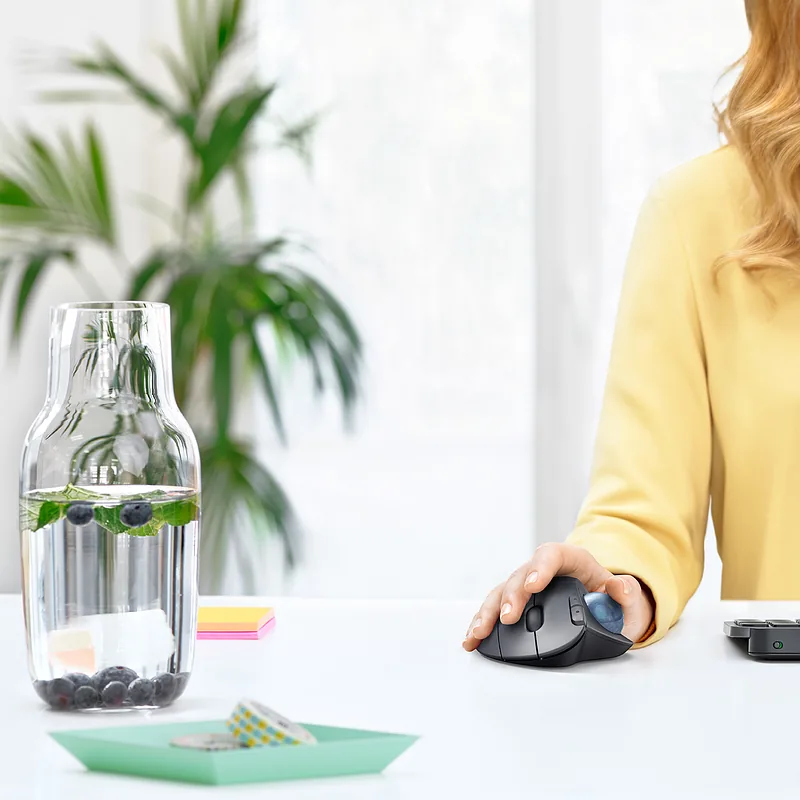 Logitech 910-005872 hiir Kontor Parempoolne RF juhtmeta ühendus + Bluetooth Juhtkuul 2000 DPI