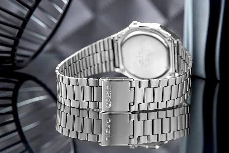 CASIO Vintage A168WA-1YES Watch / silver