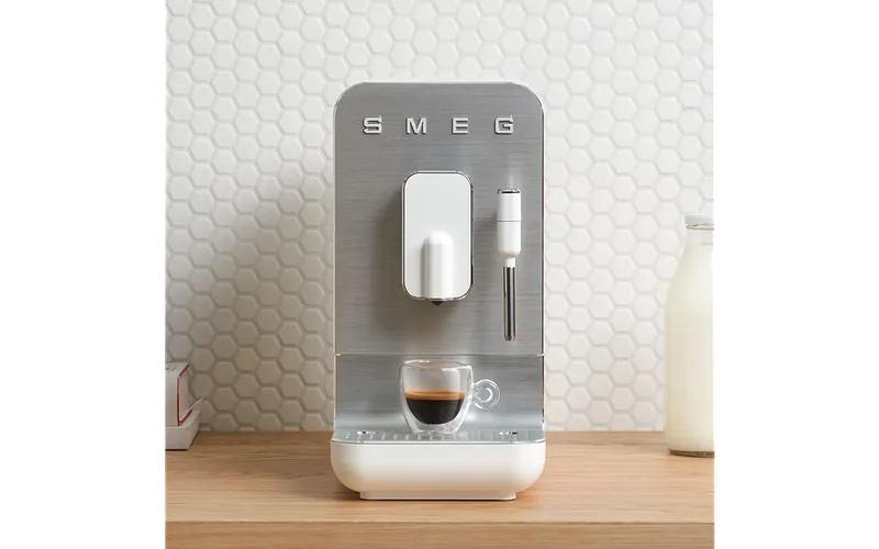 Smeg BCC12WHMEU kohviautomaat, valge