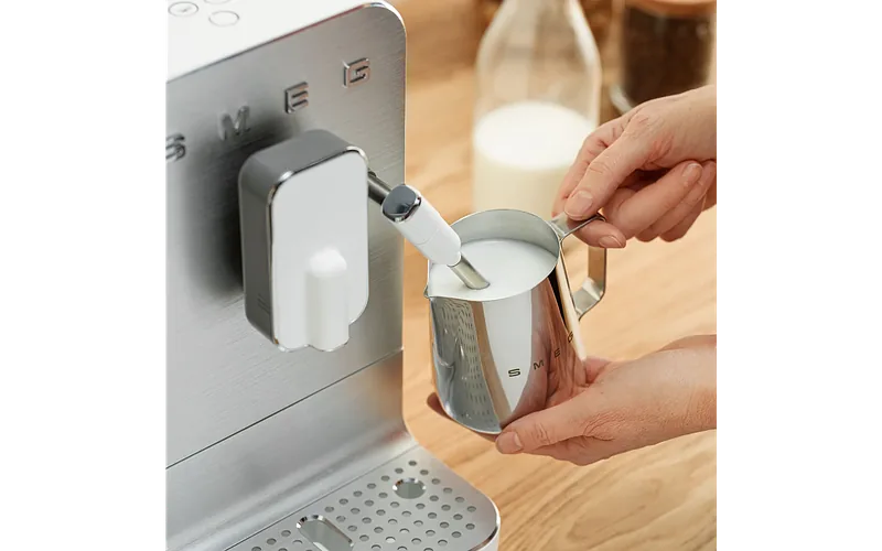 Smeg BCC12WHMEU kohviautomaat, valge