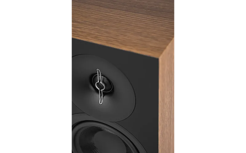 ELAC Debut 3.0 B5.3 jalutuskõlaripaar, pähkel