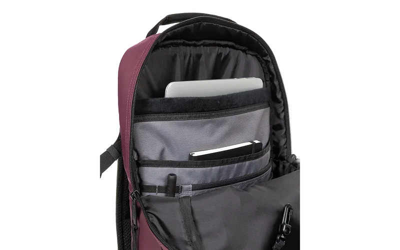 EASTPAK TECUM M seljakott, CNNCT Top Fig