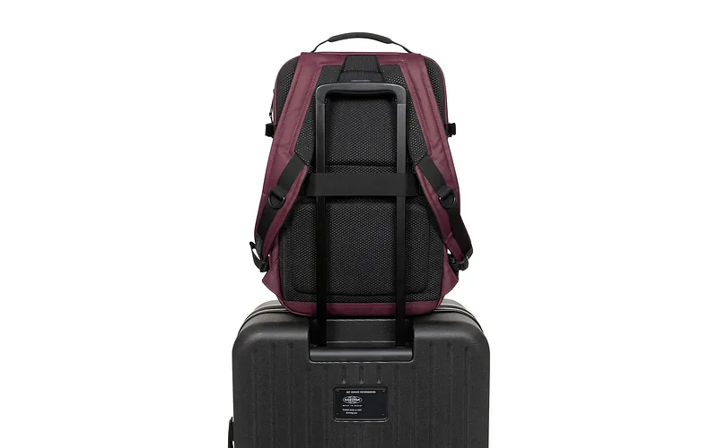 EASTPAK TECUM M seljakott, CNNCT Top Fig