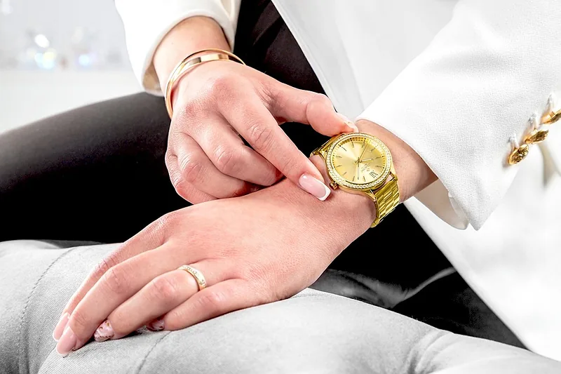 Giewont Sapphire Women’s Watch GW1140-B3 / gold