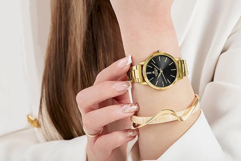 Giewont Sapphire Women’s Watch / Gold/Black