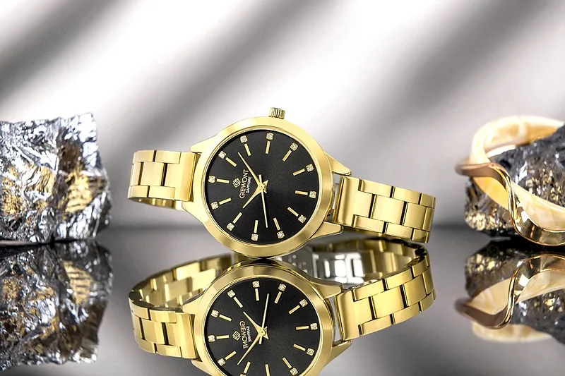 Giewont Sapphire Women’s Watch / gold/black