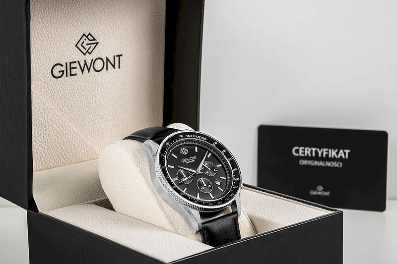 Giewont Men’s Chronograph Watch Sapphire / black