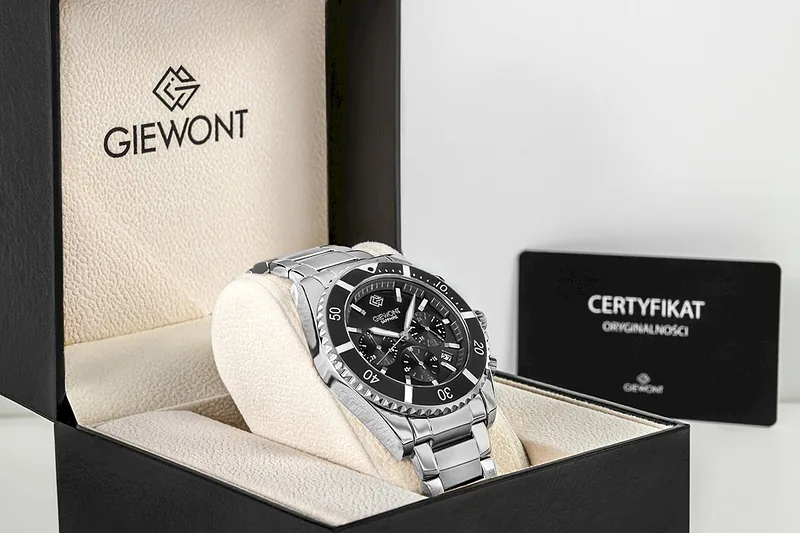 Giewont Chronograph Sapphire Men’s Watch / silver