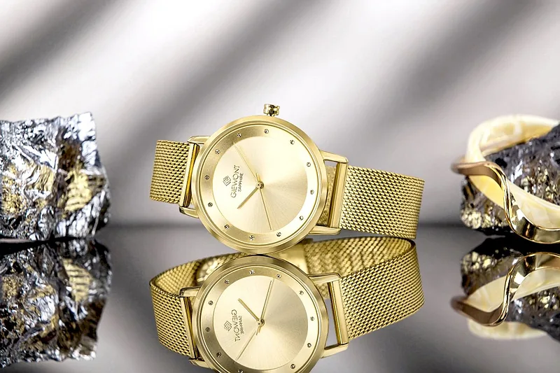 Giewont Sapphire Women’s Watch / Gold
