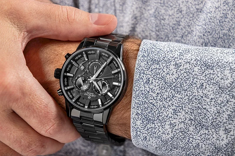 Giewont Men’s Chronograph Sapphire Watch GW4580-B1 / black