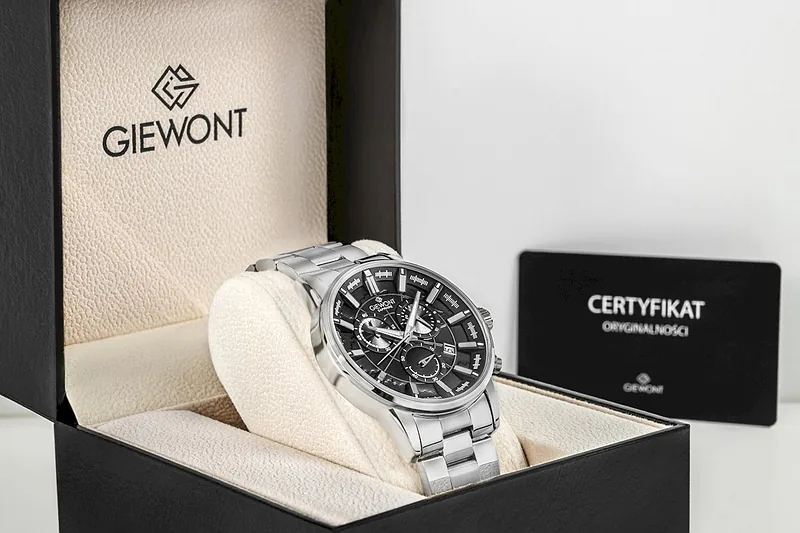 Giewont Chronograph Sapphire Men’s Watch GW4580-B2 / silver