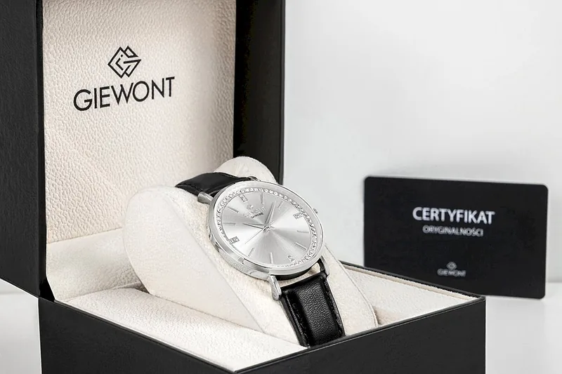 Giewont Sapphire Ladies Watch / silver