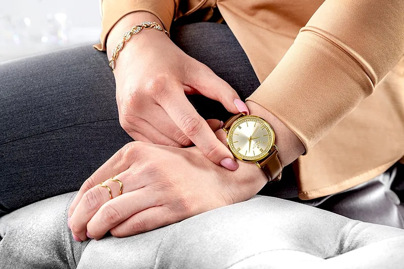 Giewont Sapphire Women’s Watch GW5390-A3 / gold