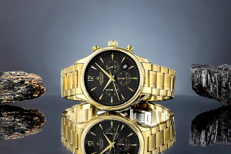 Giewont Chronograph Sapphire Men’s Watch / gold black