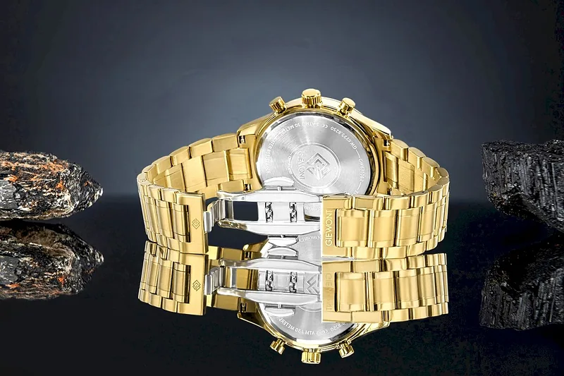 Giewont Chronograph Sapphire Men’s Watch / gold black