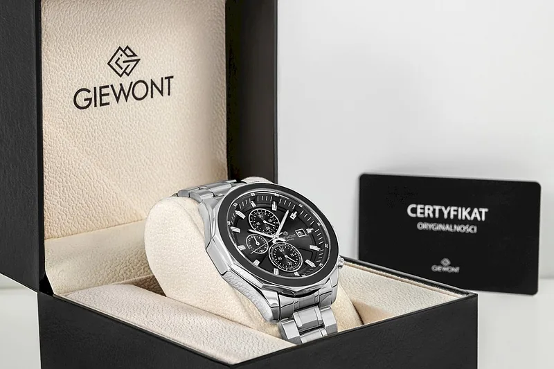 Giewont Chronograph Sapphire Men’s Watch / silver