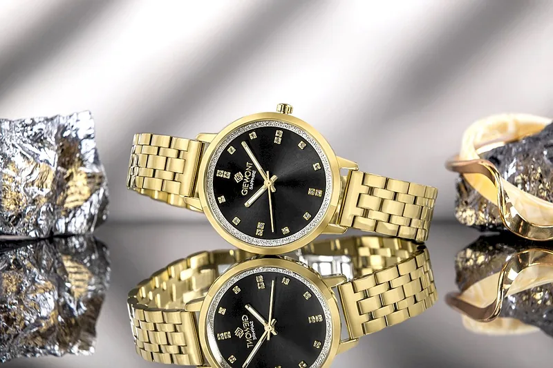 Giewont Sapphire Women’s Watch / gold/black