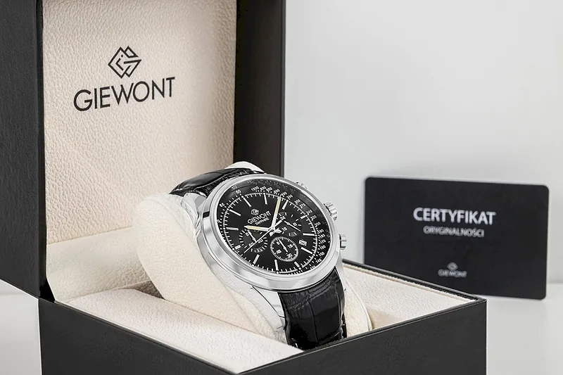 Giewont Chronograph Sapphire Men’s Watch / silver/black