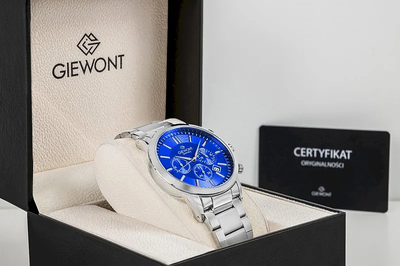 Giewont Chronograph Sapphire Men’s Watch / silver-blue