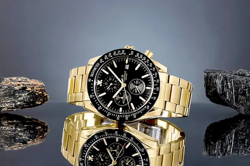 Giewont Chronograph Sapphire Men’s Watch / gold/black