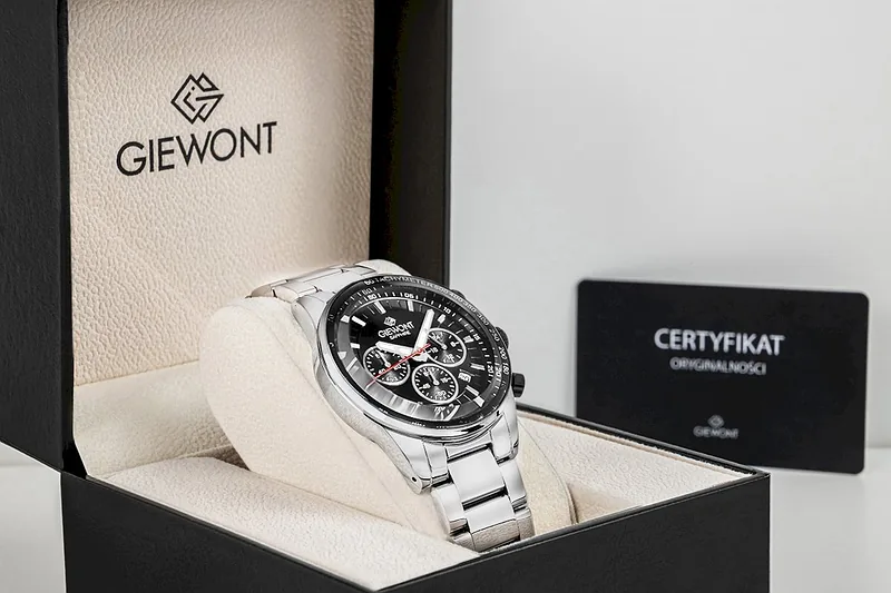 Giewont Chronograph Sapphire Men’s Watch / silver/black