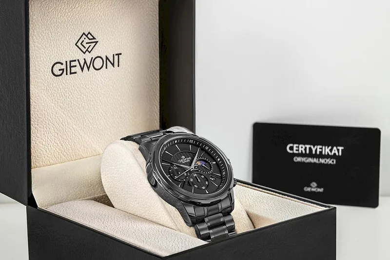 Giewont Men’s Chronograph Watch Sapphire / black