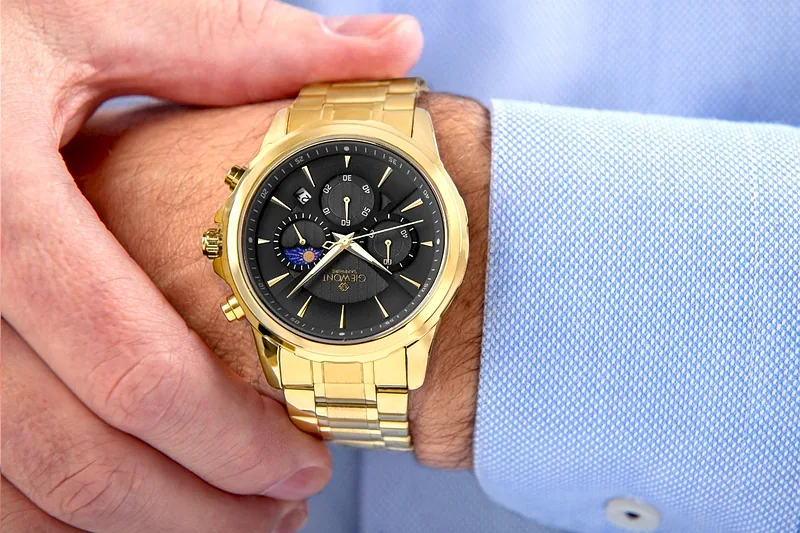 Giewont Chronograph Sapphire Men’s Watch / gold/black