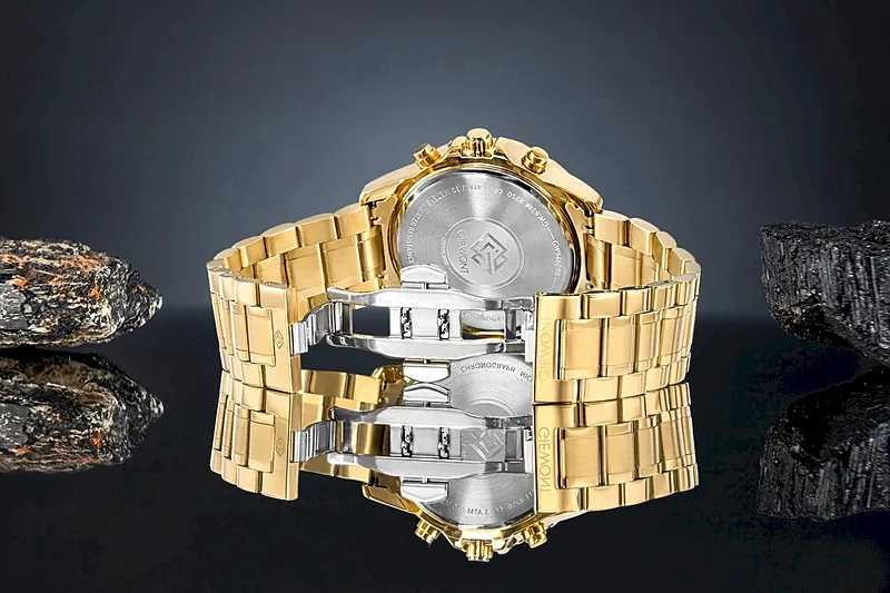 Giewont Chronograph Sapphire Men’s Watch / gold/black