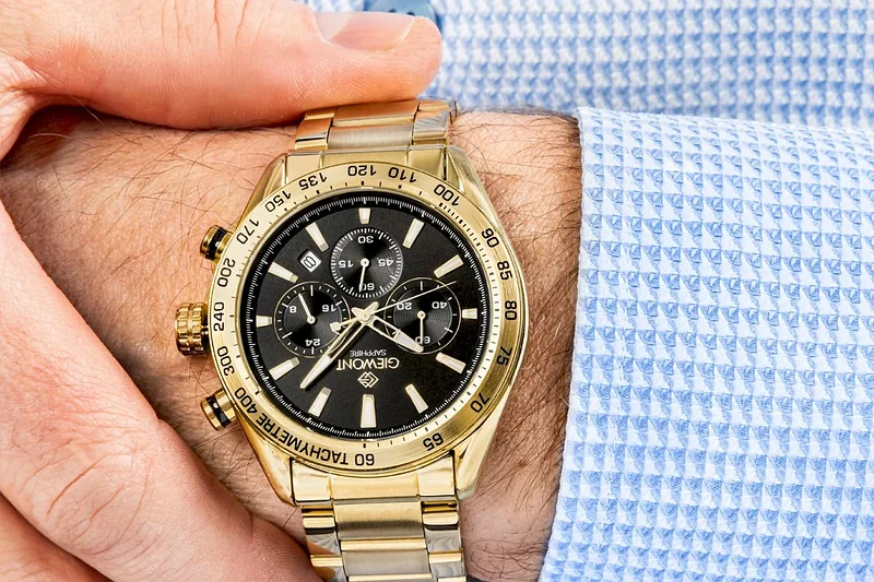 Giewont Men’s Chronograph Sapphire Watch / gold/black