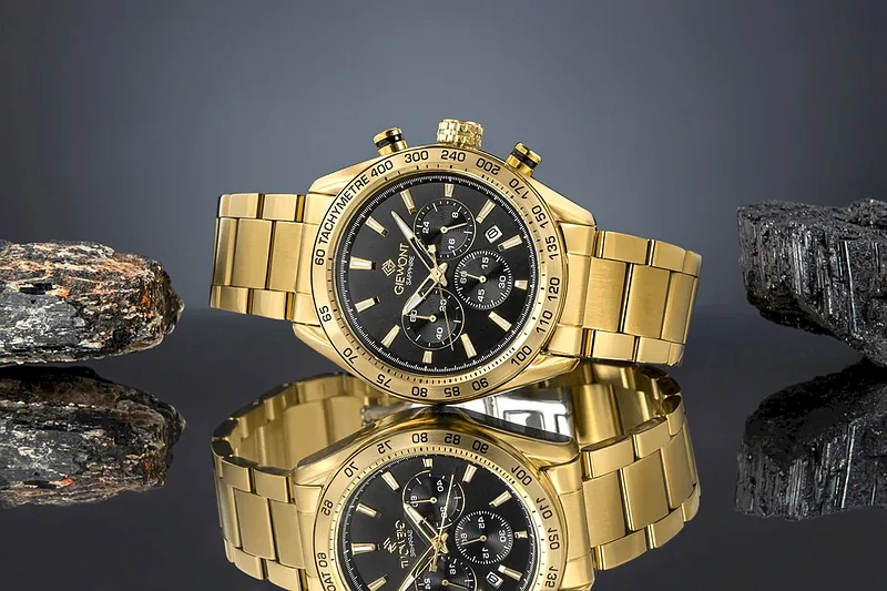 Giewont Men’s Chronograph Sapphire Watch / gold/black