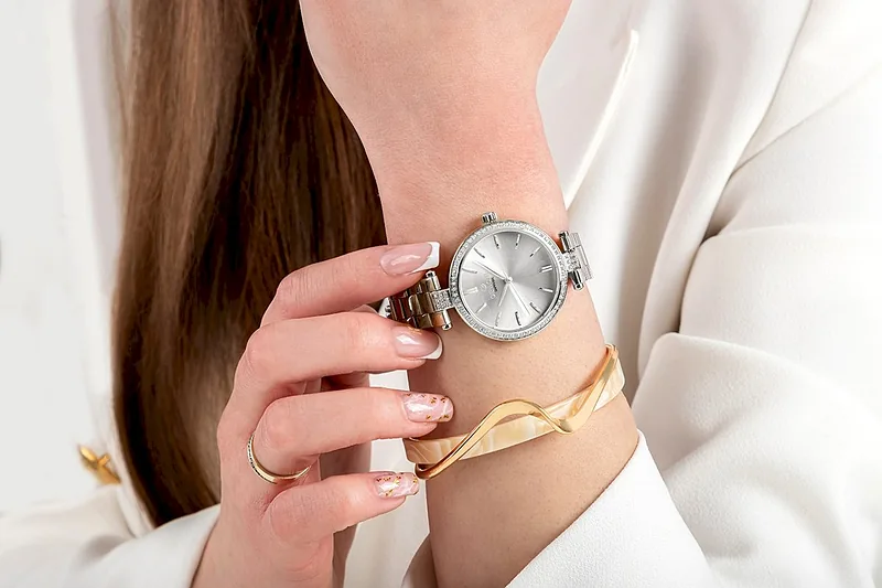 Giewont Sapphire Ladies Watch / silver