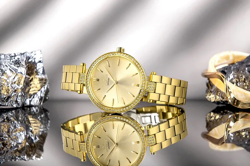 Giewont Sapphire Women’s Watch / Gold