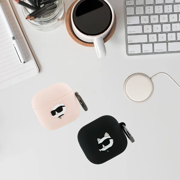 Karl Lagerfeld KLA4RUNCHK AirPods 4 must silikoonist kaitseümbris Choupette pea 3D