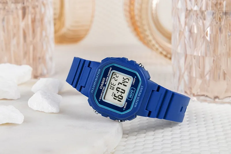 CASIO LA-20WH-2AEF Unisex Watch / white