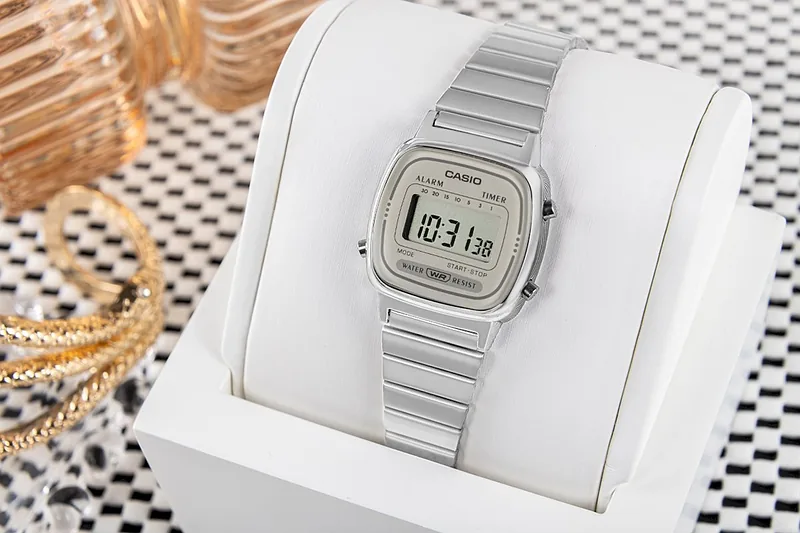 CASIO Vintage LA670WEA-8AEF Women’s Watch / silver