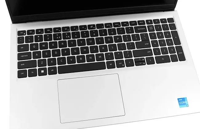 Dell Pro 15 Essential – i5-1334U | 15,6” | 24GB | 1TB | Win11Pro | Srebrny