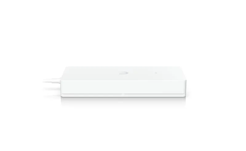 Ubiquiti An AC power adapter delivers 210W at 54V DC for a PoE switch, UACC-Adapter-AC-210W