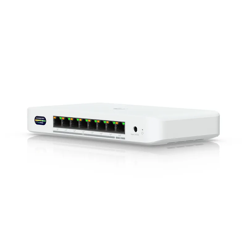 Compact PoE+ switch* with (1)
