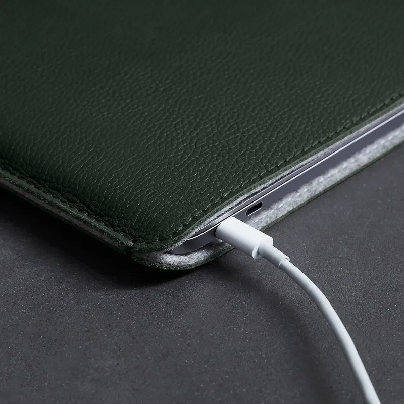 Woolnut nahast ümbris 13″ MacBook Pro & Air, roheline